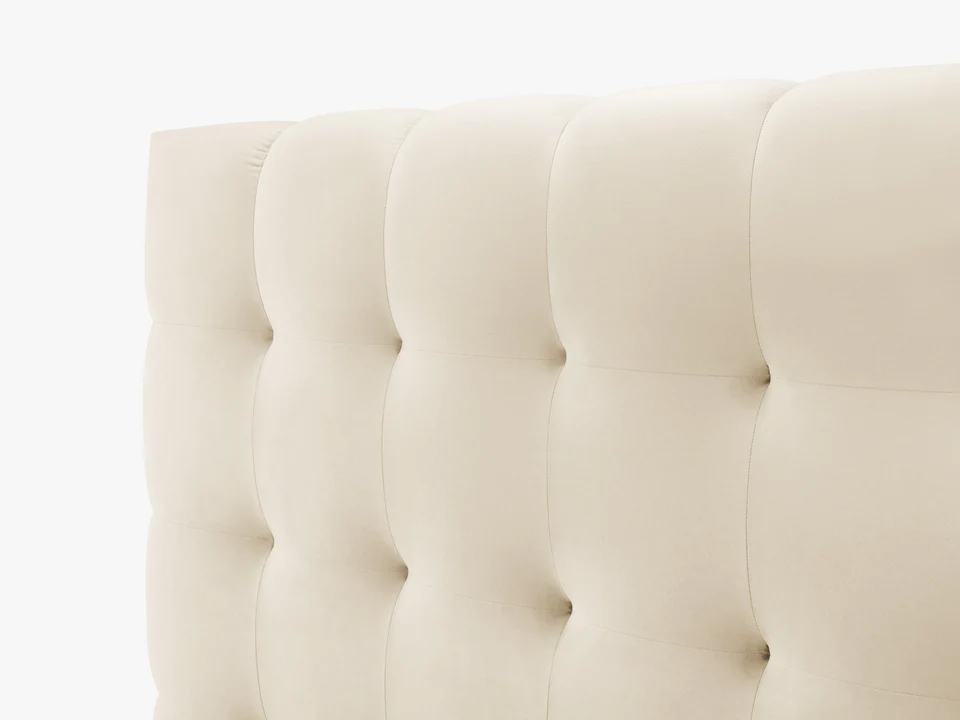 ŁÓŻKO Mamaia tapicerowane, z podwójnym wezgłowiem, nowoczesne przeszycia, falista krawędź, jasnobeżowa tkanina, designerski styl, na zamówienie ŁÓŻKO Mamaia tapicerowane, z podwójnym wezgłowiem, nowoczesne przeszycia, falista krawędź, jasnobeżowa tkanina, designerski styl, na zamówienie