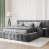 ŁÓŻKO Mamaia tapicerowane, z podwójnym wezgłowiem, nowoczesne przeszycia, falista krawędź, szara tkanina, designerski styl, do salonu