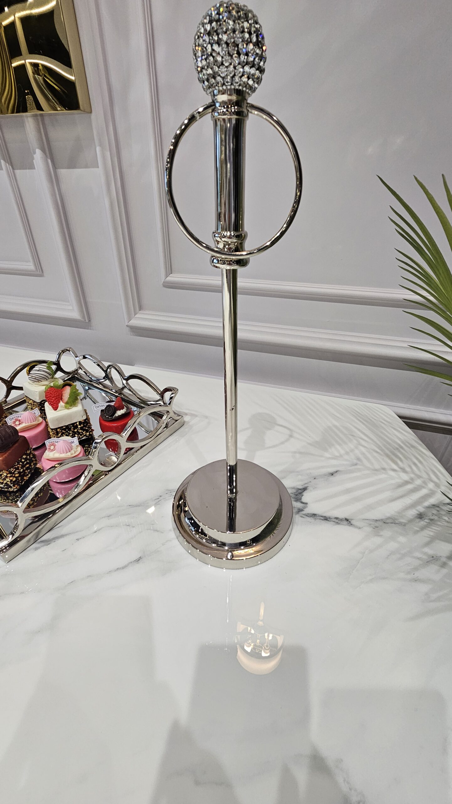 STOJAK NA RĘCZNIK PAPIEROWY srebrny, z kryształową kulą, styl glamour, piękny