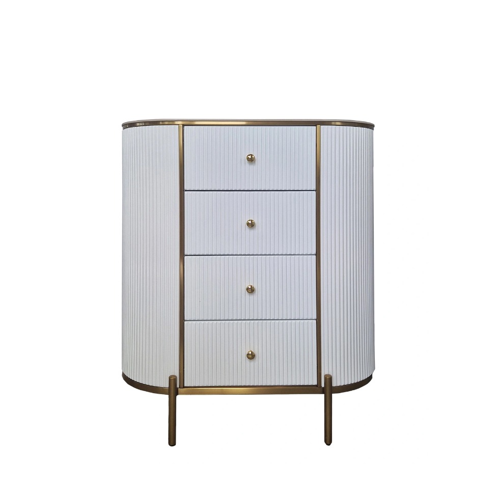 KOMODA ryflowana, biała ze złotymi detalami, zaokrąglony kształt, cztery szuflady, styl glamour KOMODA ryflowana, biała ze złotymi detalami, zaokrąglony kształt, cztery szuflady, styl glamour