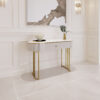 KONSOLA Anne Cashmir, złote nogi i detale, szuflada, kaszmirowa, ryflowane boki, blat z konglomeratu marmurowego, elegancka
