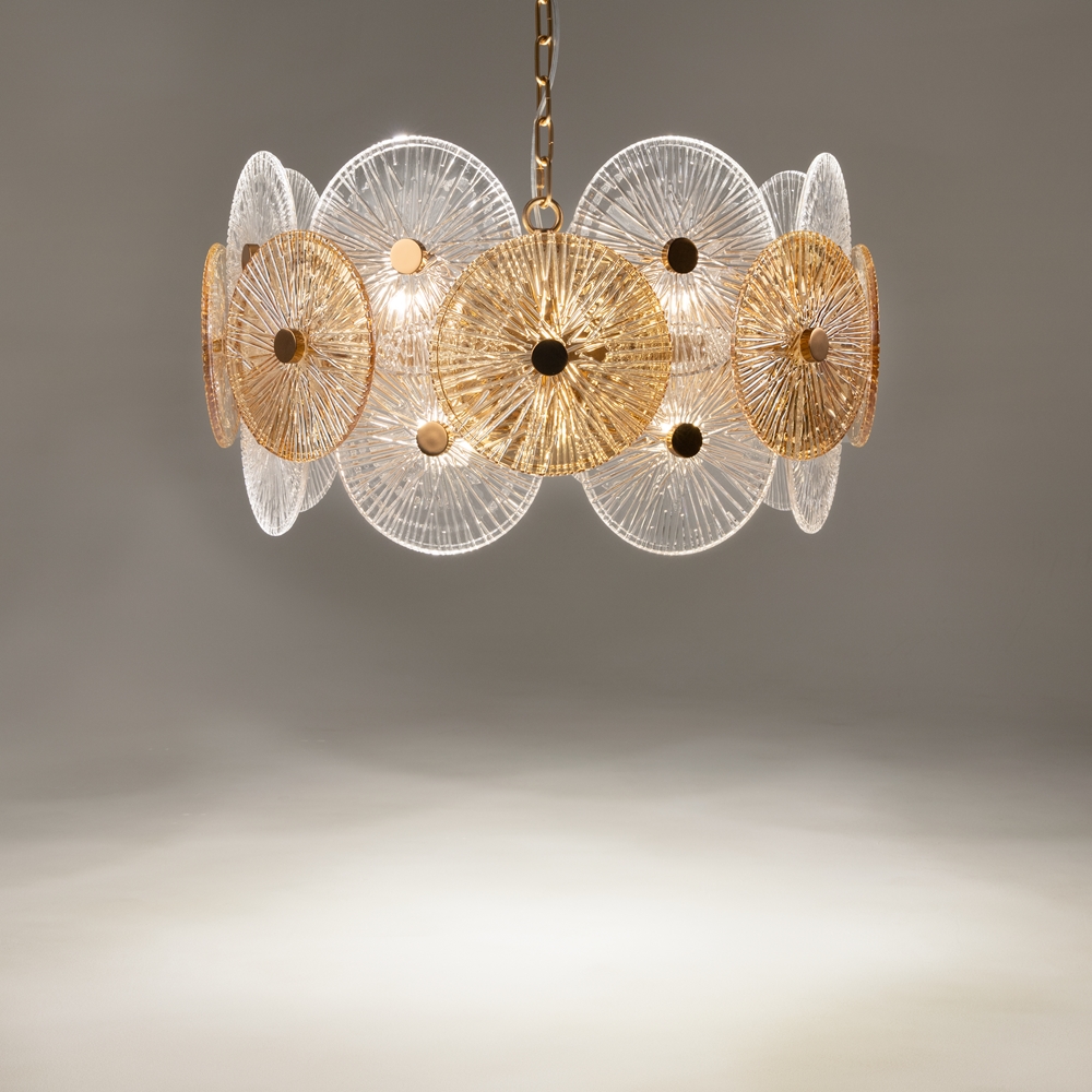 LAMPA WISZĄCA Aster na złotej, metalowej oprawie, klosz ze szklanych kół z dekoracyjnymi żłobieniami, nowoczesny styl, ekskluzywna LAMPA WISZĄCA Aster na złotej, metalowej oprawie, klosz ze szklanych kół z dekoracyjnymi żłobieniami, nowoczesny styl, ekskluzywna