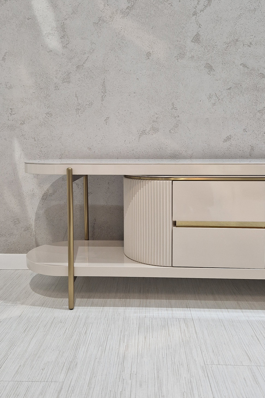 SZAFKA RTV z możliwością regulacji szerokości, ryflowany korpus, kaszmirowy kolor, nowoczesny glamour, wyjątkowa SZAFKA RTV z możliwością regulacji szerokości, ryflowany korpus, kaszmirowy kolor, nowoczesny glamour, wyjątkowa