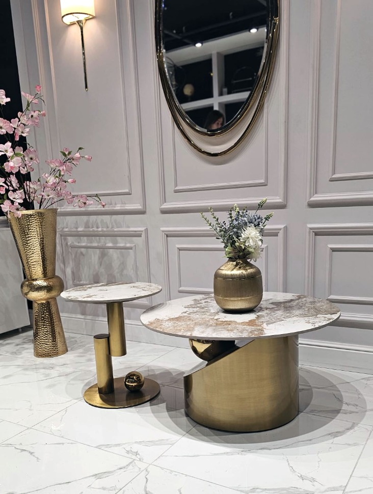 ZESTAW STOLIKÓW KAWOWYCH BALANCE złota szczotkowana, blatu PANDORA – Seria Modig M60, ekskluzywny