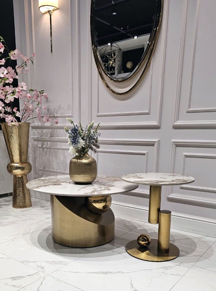 ZESTAW STOLIKÓW KAWOWYCH BALANCE złota szczotkowana, blatu PANDORA – Seria Modig M60, piękny