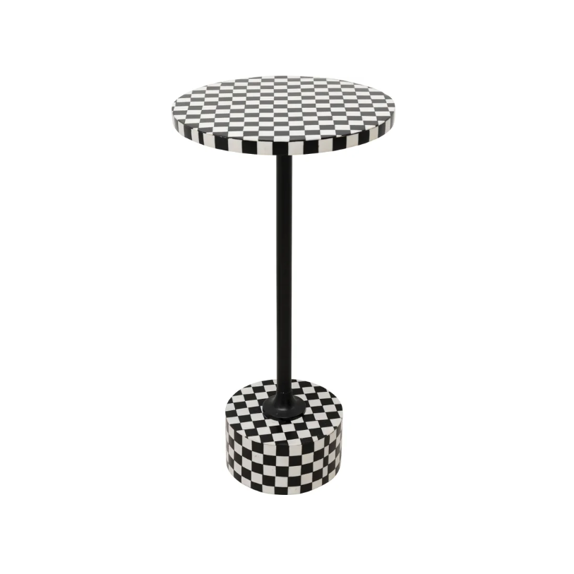 STOLIK POMOCNICZY Domero Chess okrągły, podstawa i blat w motywie czarno-białej szachownicy, czarny stelaż, nowoczesny styl STOLIK POMOCNICZY Domero Chess okrągły, podstawa i blat w motywie czarno-białej szachownicy, czarny stelaż, nowoczesny styl