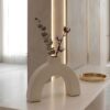 WAZON ceramiczny w kształcie łuku, kremowe wykończenie, nowoczesny styl