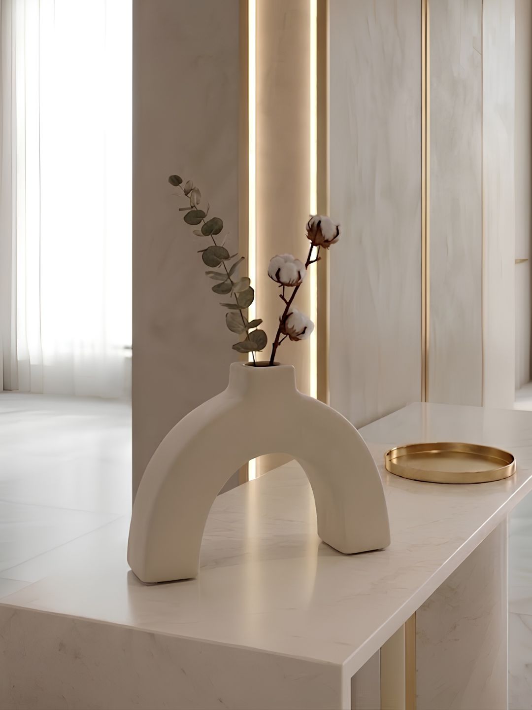 WAZON ceramiczny w kształcie łuku, kremowe wykończenie, nowoczesny styl