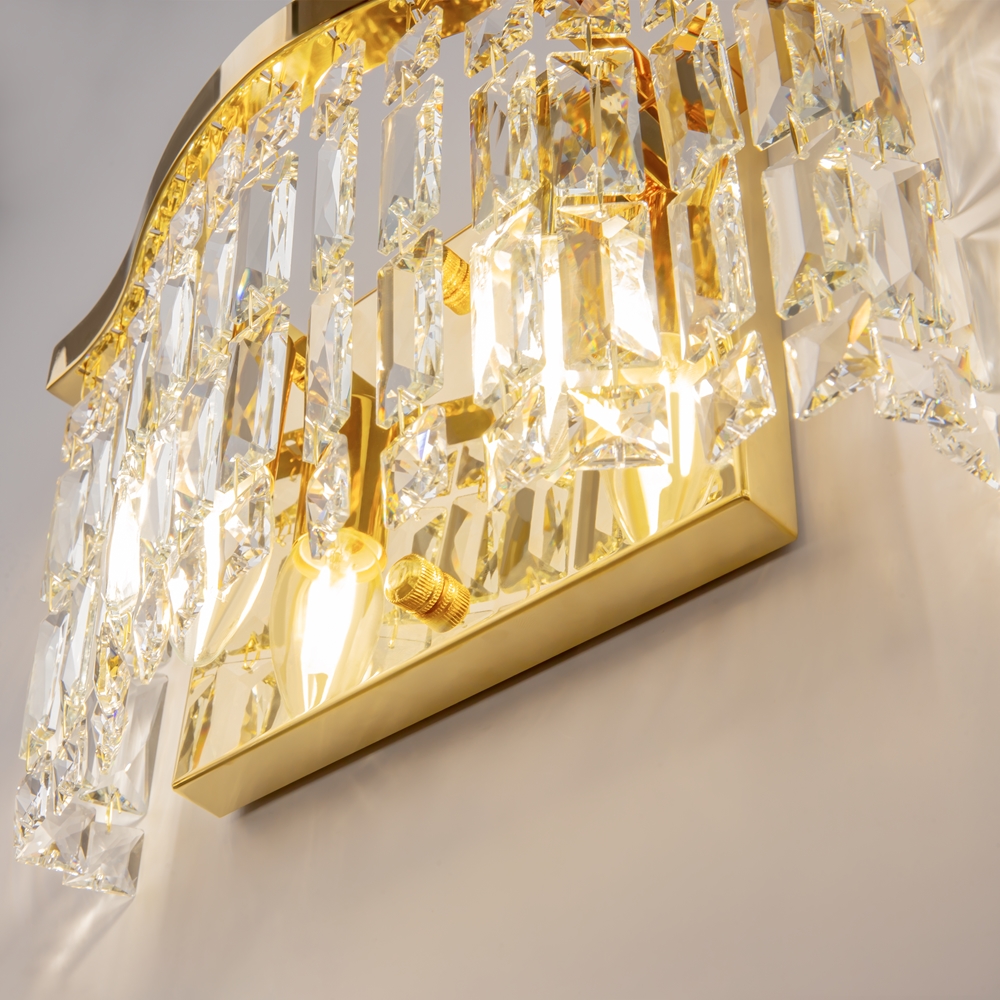 KINKIET Dune ze złotą, metalową, oprawą, klosz w formie kryształów o różnych kształtach, nowoczesny glamour, najwyższa jakość KINKIET Dune ze złotą, metalową, oprawą, klosz w formie kryształów o różnych kształtach, nowoczesny glamour, najwyższa jakość