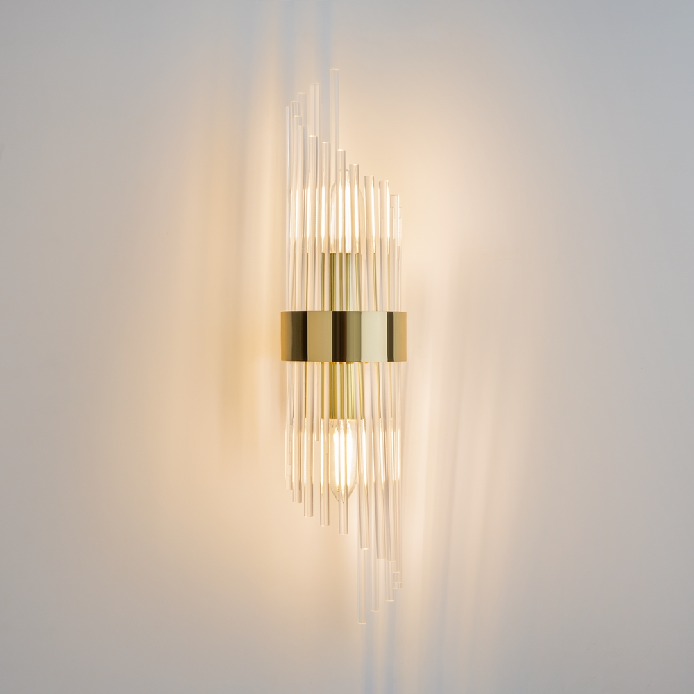 KINKIET Frame ze szklanym ryflowanym kloszem, złotym metalowym stelażem, nowoczesny styl, ekskluzywny KINKIET Frame ze szklanym ryflowanym kloszem, złotym metalowym stelażem, nowoczesny styl, ekskluzywny