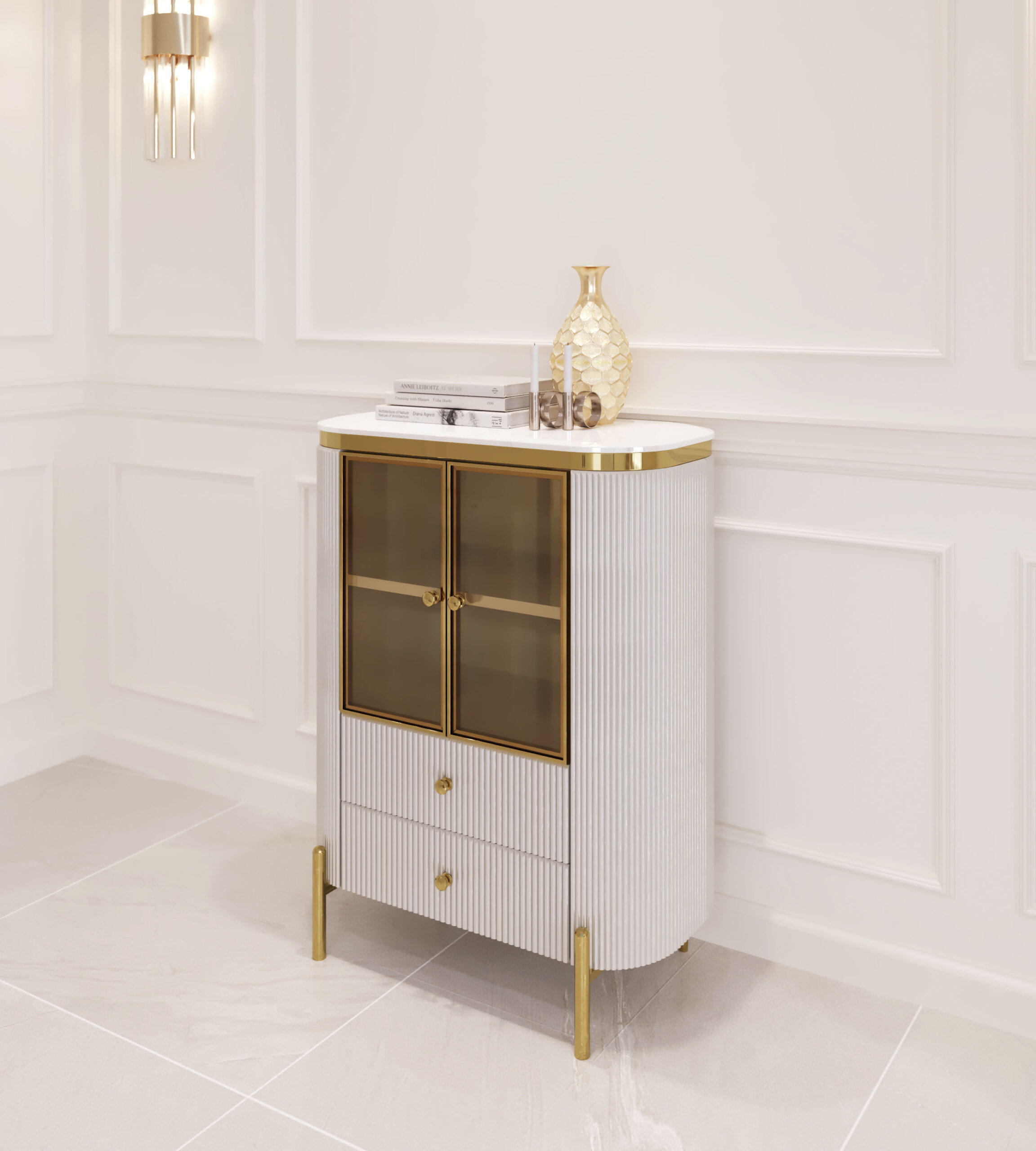 KOMODA Anne Cashmir z witryną, szklane bursztynowe drzwiczki, dwie szuflady, kaszmirow ryflowany korpus, złote metalowe dodatki, piękna