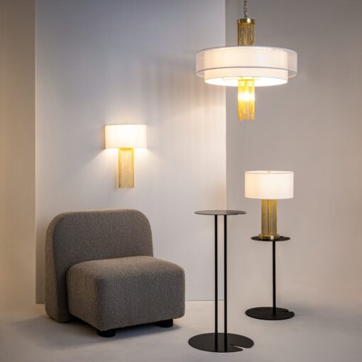 LAMPA STOŁOWA Impressive, złota podstawa w formie łańcuszków, biały materiałowy klosz, nowoczesny styl, do salonu
