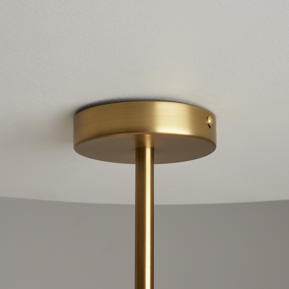 LAMPA WISZĄCA Tropic okrągła, oprawa w kolorze satynowego mosiądzu, metalowe elementy imitujące liście egzotycznych roślin, najwyższa jakość LAMPA WISZĄCA Tropic okrągła, oprawa w kolorze satynowego mosiądzu, metalowe elementy imitujące liście egzotycznych roślin, najwyższa jakość