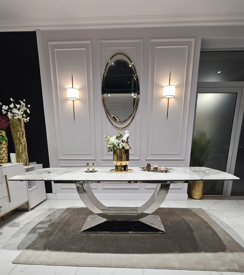 STÓŁ JADALNIANY ROZKŁADANY RING prostokątny blat ze spieku kamiennego, srebrna podstawa o geometrycznej formie, nowoczesny glamour