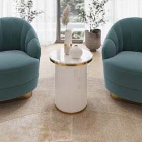 STOLIK POMOCNICZY Anne okrągły, na białej ryflowane podstawie, blat z konglomeratu marmurowego, złote metalowe obręcze