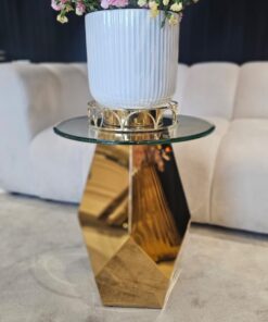 STOLIK POMOCNICZY Ricchezza na złotej, metalowej podstawie o geometrycznych kształtach, okrągły, szklany blat, wyrafinowany