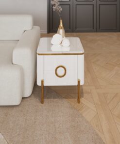 SZAFKA NOCNA Anne prostokątna, biały, ryflowany korpus, złote nogi i detale, blat z konglomeratu marmurowego, nowoczesny glamour