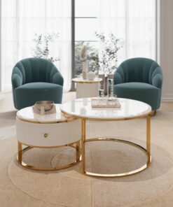 ZESTAW DWÓCH STOLIKÓW KAWOWYCH Anne okrągłe, złote metalowe podstawy, biały, ryflowany korpus, blaty z konglomeratu marmurowego, piękny