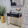 KONSOLA LOUVRE z jedną szufladą, złoty stelaż, czarny korpus w wysokim połysku, styl glamour - 80 cm, piękna