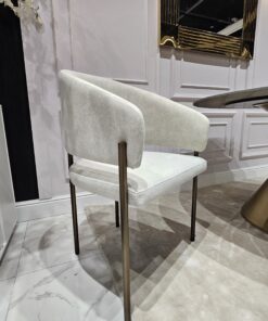 KRZESŁO na metalowych nogach w kolorze szczotkowanego brązu, jasnoszara welurowa tkanina, nowoczesny styl, ekskluzywny