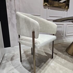 KRZESŁO na metalowych nogach w kolorze szczotkowanego brązu, jasnoszara welurowa tkanina, nowoczesny styl, ekskluzywny