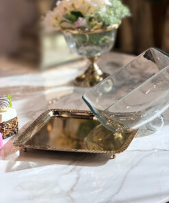 PATERA Z POKRYWKĄ złota podstawa, transparentna pokrywka, klasyczny styl, piękna