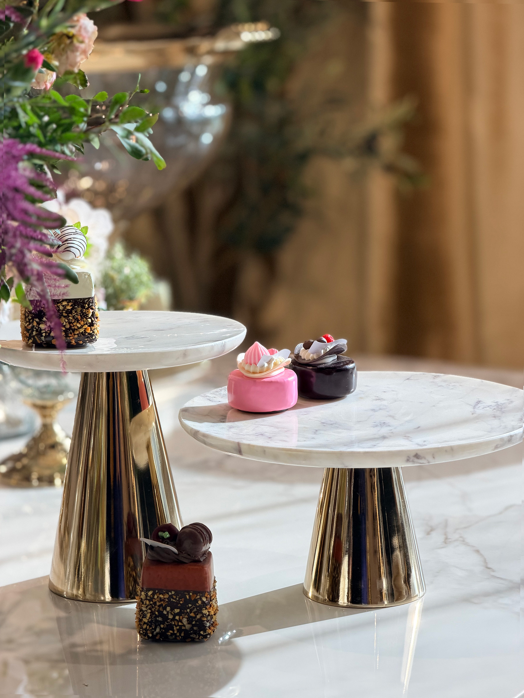 PATERA złota noga, taca z białego marmuru, nowoczesny design , ekskluzywna PATERA złota noga, taca z białego marmuru, nowoczesny design , ekskluzywna