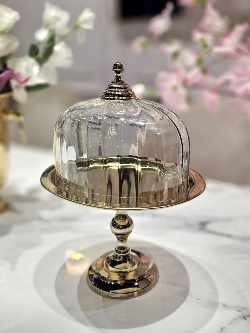 PATERA złota ze szklaną osłonką, na nóżce, klasyczna