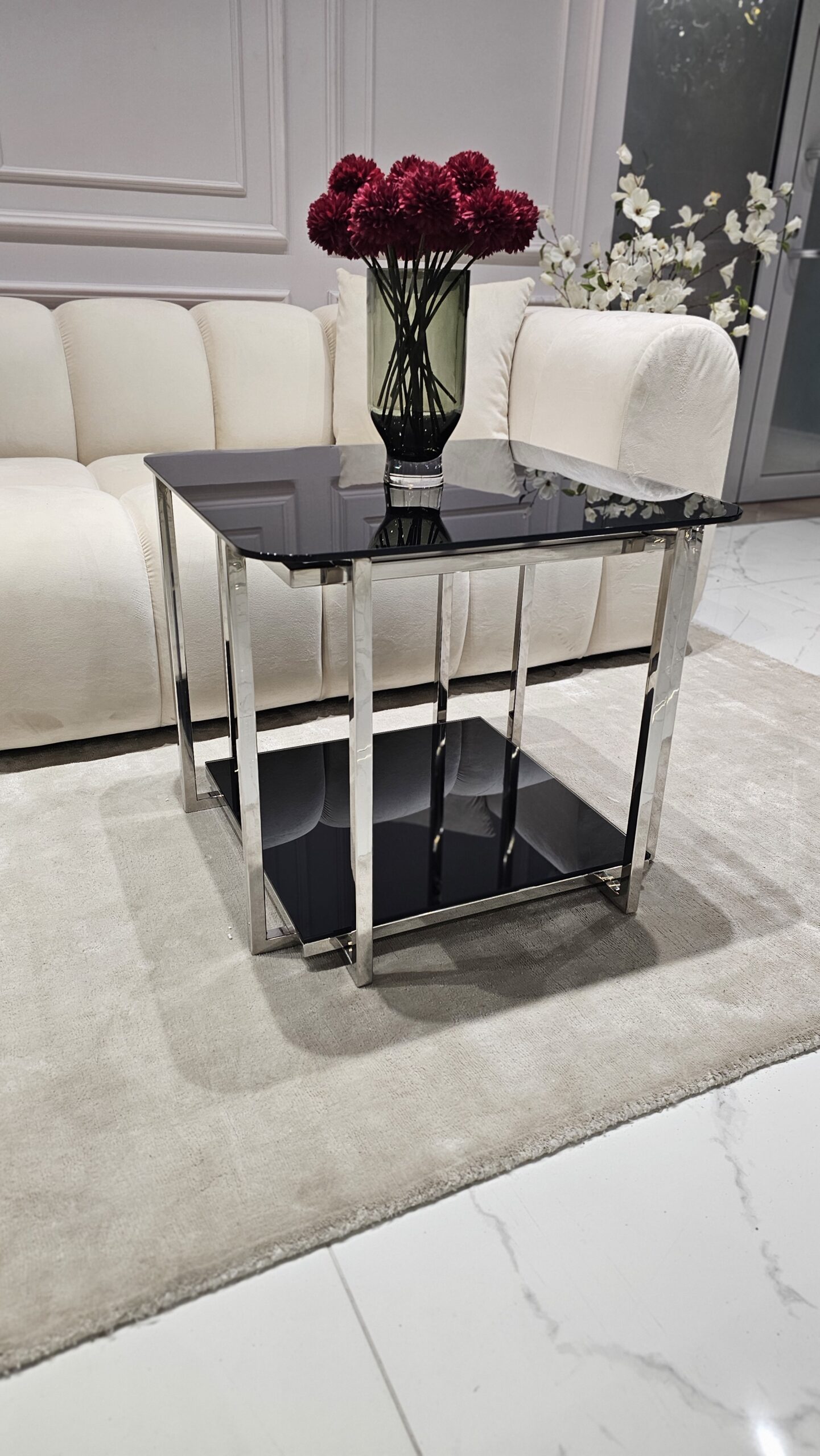 STOLIK KAWOWY Elisse srebrny stelaż ze stali nierdzewnej, szklany blat styl glamour - mały, czarny blat, ekskluzywny