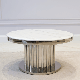 STOLIK KAWOWY Riviera, duży, srebrna, designerska podstawa, biały blat z konglomeratu, nowoczesny styl