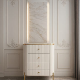 KOMODA Anne biała z czterema szufladami, ryflowany korpus, złote metalowe detale, nowoczesny styl