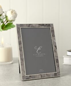 RAMKA NA ZDJĘCIE z elegancką, ciemną obwódką w formie małych kwadratów z masy perłowej, nowoczesny styl