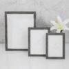 RAMKA NA ZDJĘCIE z szarą obwódką imitującą skórę, wyjątkowa faktura, nowoczesny design, premium