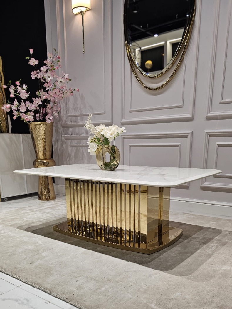 STOLIK KAWOWY Harmony na złotej podstawie, blat z konglomeratu marmurowego, nowoczesny styl