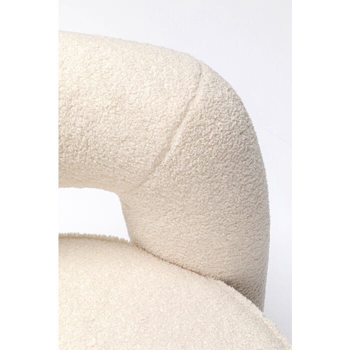 FOTEL Amuse z okrągłym siedziskiem i artystycznym oparciem, beżowa tapicerka typu bouclé, złote metalowe detale, nowoczesny glamour, premium FOTEL Amuse z okrągłym siedziskiem i artystycznym oparciem, beżowa tapicerka typu bouclé, złote metalowe detale, nowoczesny glamour, premium