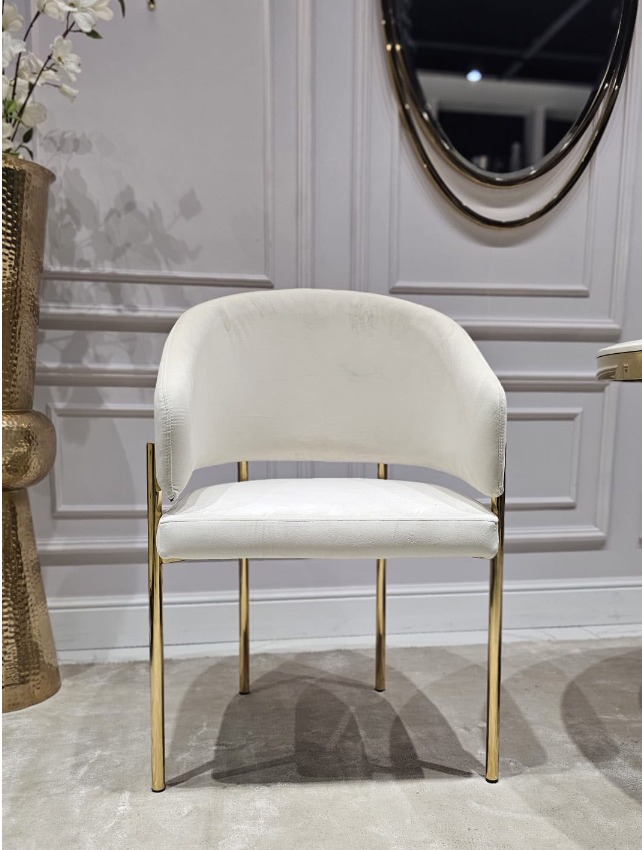 KRZESŁO na metalowych nogach w kolorze błyszczącego złota, jasnobeżowa welurowa tkanina, nowoczesny styl, najwyższa jakość