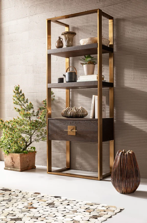 REGAŁ Osaka wysoki, prostokątny, kolor orzechowy, jedna szuflada, trzy półki, metalowy stelaż w kolorze mosiądzu, piękny REGAŁ Osaka wysoki, prostokątny, kolor orzechowy, jedna szuflada, trzy półki, metalowy stelaż w kolorze mosiądzu, piękny