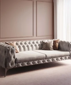 SOFA 3-osobowa welurowa tapicerka w kolorze taupe, czarne stalowe nogi, eleganckie pikowania, klasyczny styl, piękna