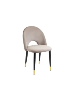 ZESTAW DWÓCH KRZESEŁ Iris Velvet z tapicerką w kolorze taupe, czarno-złote nogi, zaoblone kształty