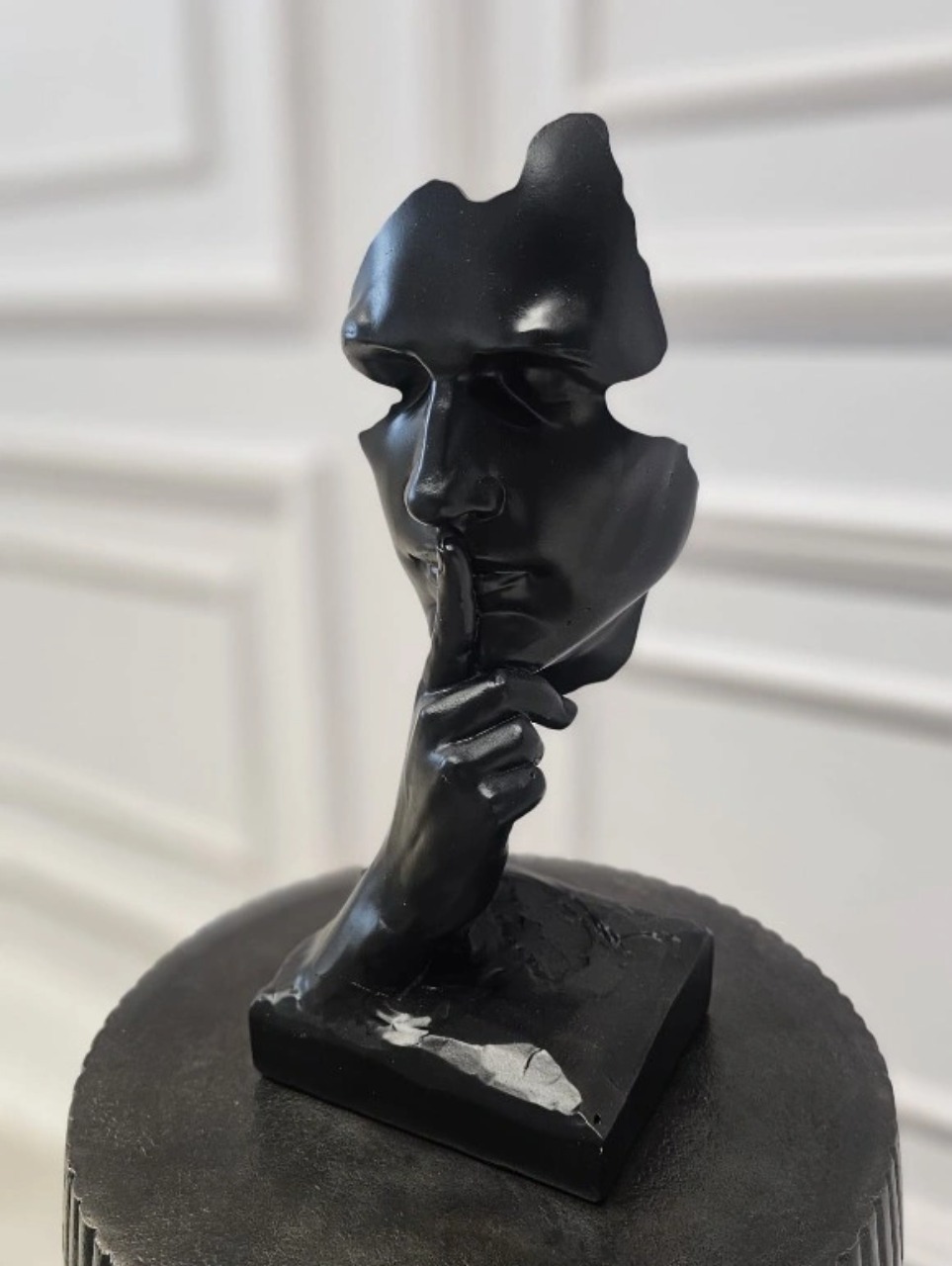 FIGURKA DEKORACYJNA Quiet Face czarna, forma twarzy, nowoczesny styl