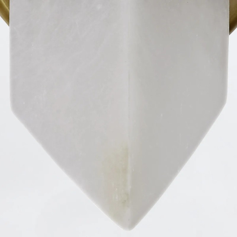 KINKIET Valencia z diamentowym kloszem z alabastru, metalowa oprawa w mosiężnym wykończeniu, klasyka z nutą nowoczesności, ekskluzywny