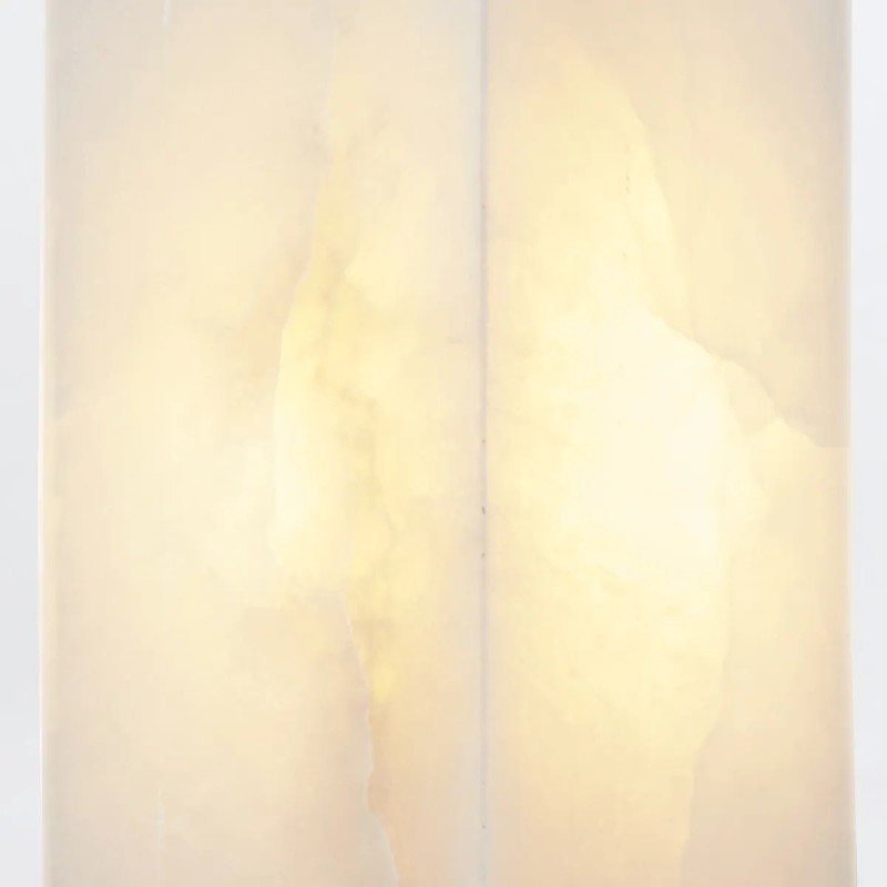 KINKIET Valencia z diamentowym kloszem z alabastru, metalowa oprawa w mosiężnym wykończeniu, klasyka z nutą nowoczesności, premium