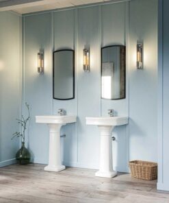 KINKIET Wellington podłużny z chromowaną ramą, szklany, prążkowany abażur, vintage styl, do łazienki