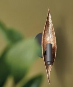 KINKIET Willow z czarną matową oprawą, złoty liść otulający źródło światła, nowoczesny styl, wyjątkowy