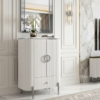 KOMODA Anne Silver biała z szufladą i szafką, ryflowany korpus, srebrne dodatki, nowoczesny styl glamour, piękna