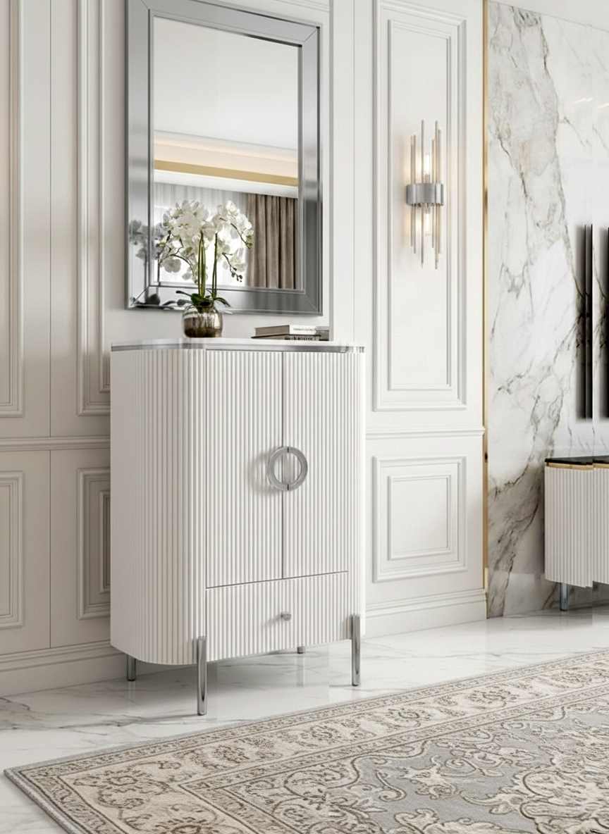 KOMODA Anne Silver biała z szufladą i szafką, ryflowany korpus, srebrne dodatki, nowoczesny styl glamour, piękna