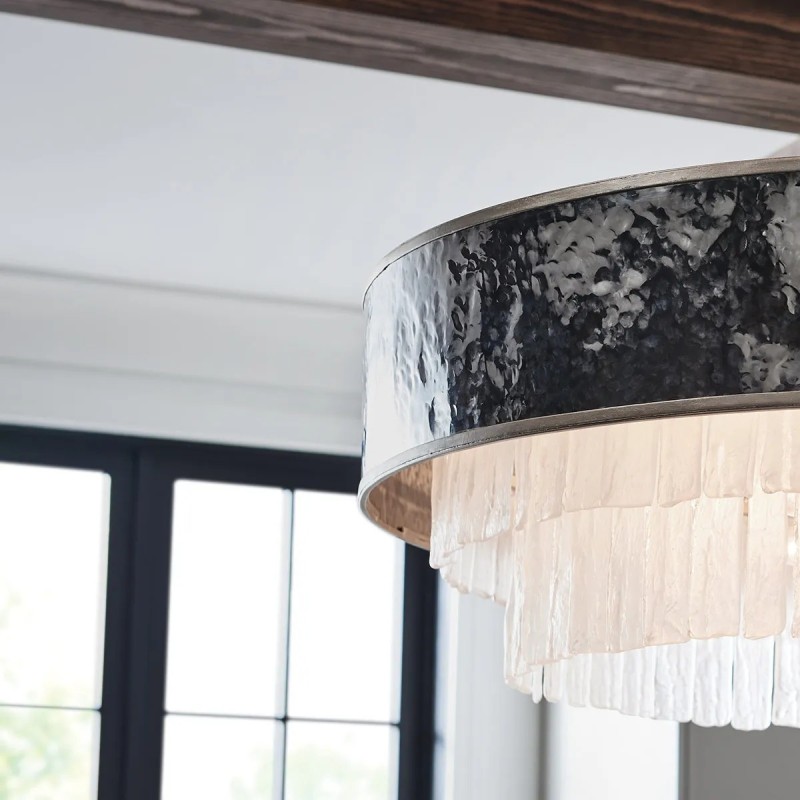 LAMPA WISZĄCA Reverie z 8 źródłami światła, jasnoszary, strukturalny pas, dekoracyjne kryształki, wykończenie w szampańskim złocie, do salonu