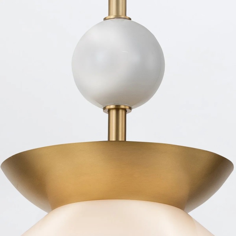 LAMPA WISZĄCA Saucer z 1 źródłem światła, geometryczna forma klepsydry, białe matowe szkło, metal w kolorze postarzanego mosiądzu, nowoczesny styl, piękna