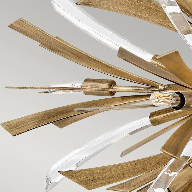 LAMPA WYSPOWA Vida z 13 źródłami światła, metalowo-kryształowa oprawa, wykończenie w oksydowanym złocie, klasyczny design, piękna