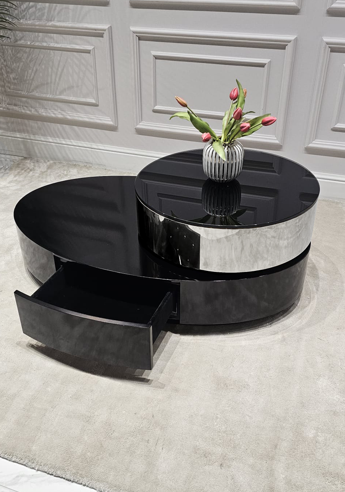 STOLIK KAWOWY Solari Ovale, obrotowy, czarno-srebrny, blat z czarnego szkła, designerski styl, piękny